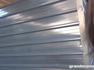 Vejít se babičky hledáte pro čerstvý kohouty v veřejné na grandmams: puma výstřik dospělý klip