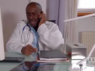 DDF Network-Hardcore Recovery - Doctors Black peter Penetrates Blonde's Ass