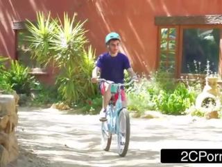 Sexiest Neighborhood MILF Veronica Avluv Fucking a chap Who Can't Ride a Bike