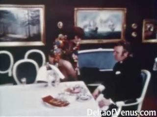 Ročník x jmenovitý klip 1960s - chlupatý ripened bruneta - stůl pro tři