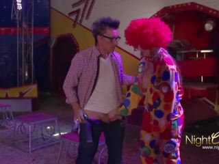 Im zirkus conny fickt den klaun, zadarmo hd x menovitý video 52