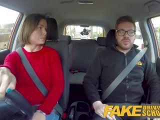 Namaak driving school- jealous leerling met uitstekend tieten wil hard neuken