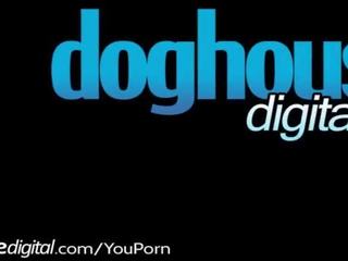 Doghouse exceptional आस फक्किंग और डीपी खुशमिजाज आदमी पार्टी