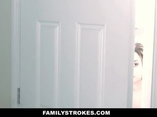 Sneaky 트리플 엑스 비디오 와 나의 step-daddy 섹스 비디오 영화