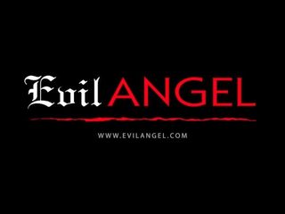 Evilangel अगस्त एम्स पहले पब्लिक xxx चलचित्र साथ dana vespoli