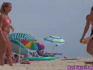 Glamour caber loira jovem grávida grande cu câmera espiã voyeur praia