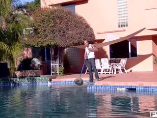 Pieptoasa american milf dayton raines & richelle ryan la dracu norocos piscina bloke armasar